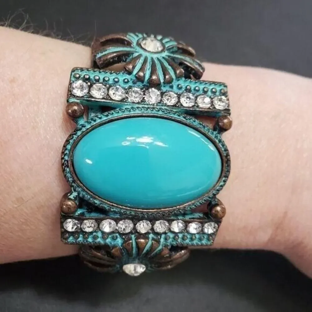 Unbranded bracelet cuff measures